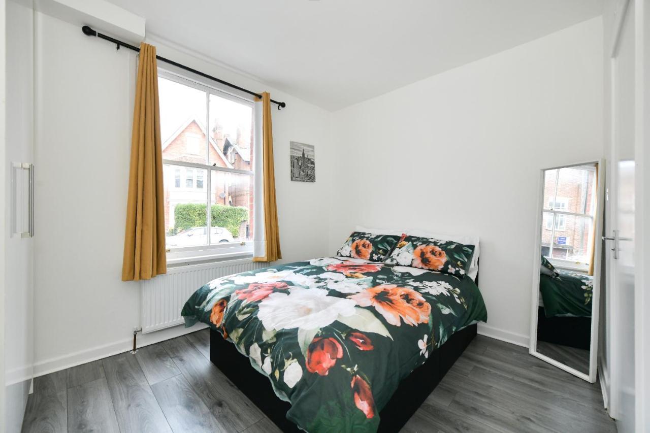 Waylen Street Suites Ридинг Экстерьер фото