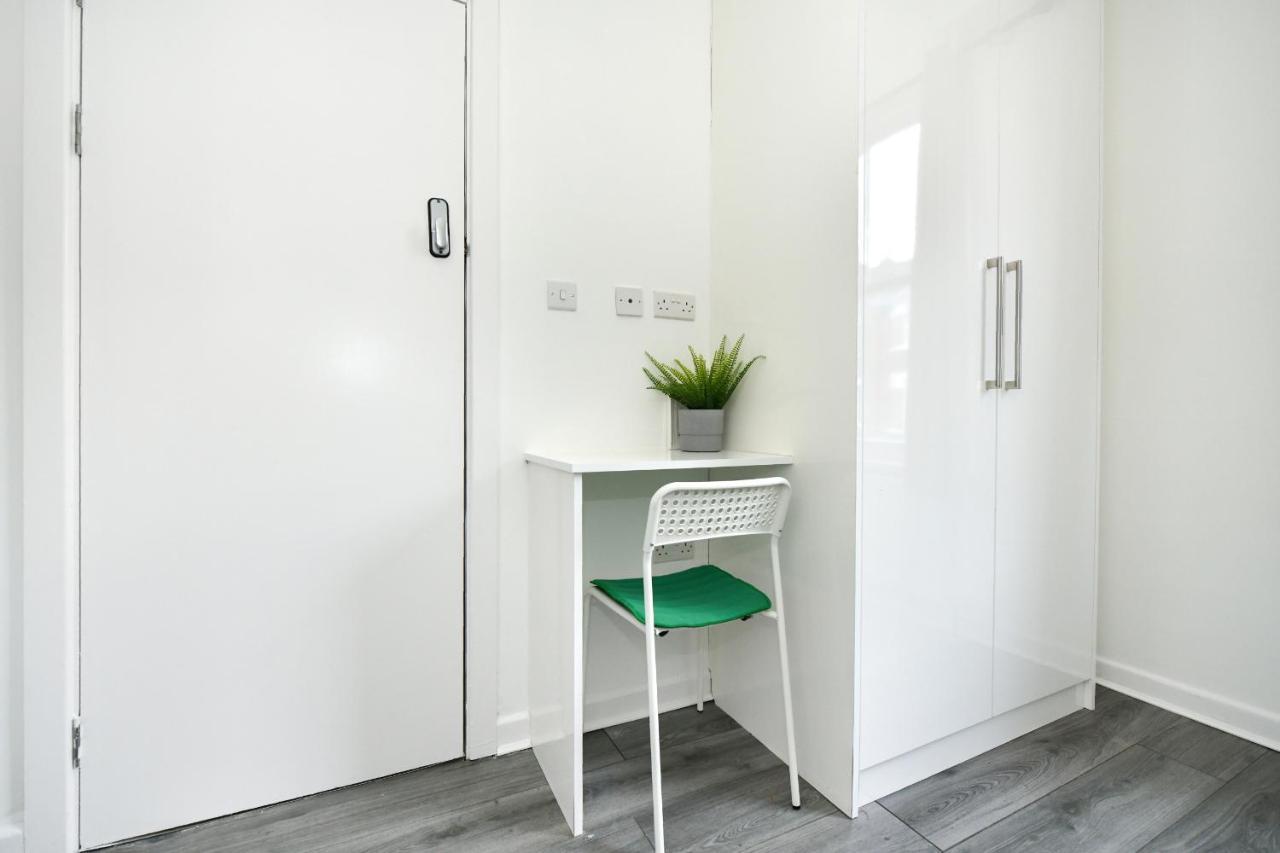 Waylen Street Suites Ридинг Экстерьер фото